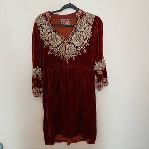 Johnny Was JWLA Olenna velvet embroidered slit neckline